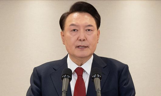 윤석열 대통령이 12일 서울 용산 대통령실에서 대국민 담화를 하고 있다. 대통령실 제공