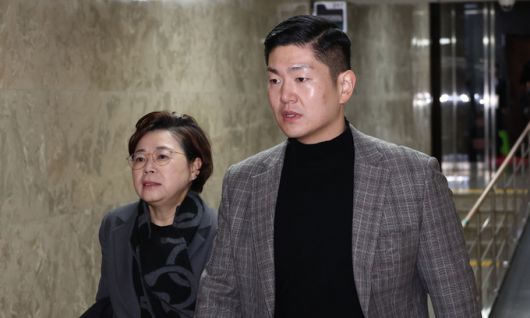 국민의힘 김재섭 의원(오른쪽). 연합뉴스