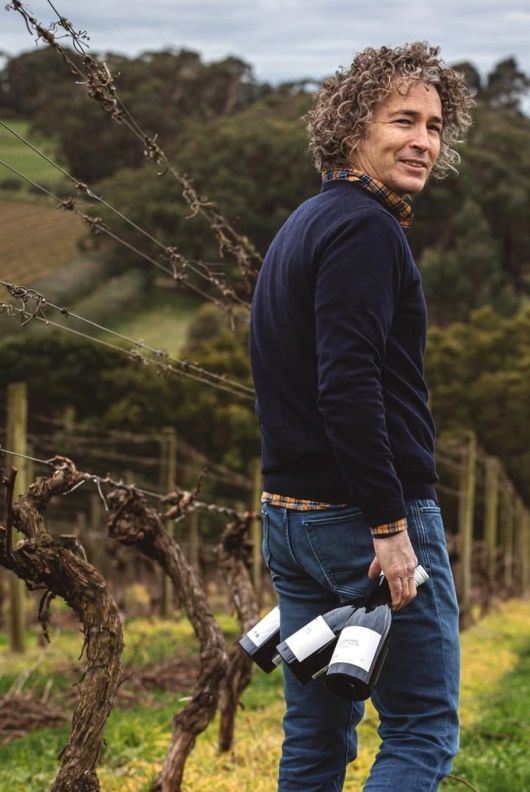 시몬 블랙. 인스타그램