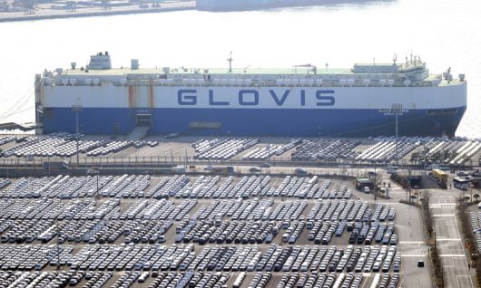 현대자동차 울산공장 수출 선적부두 인근 야적장에 완성차들이 대기하고 있다. 뉴스1