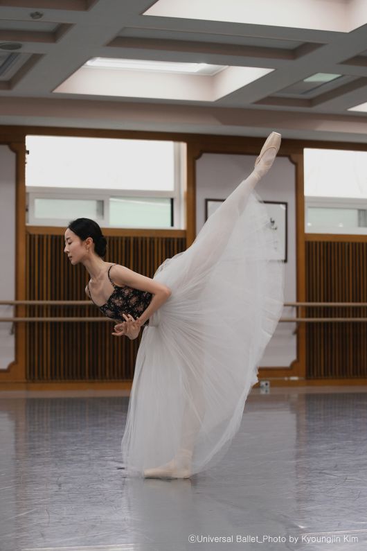 ‘지젤’ 연습중인 이유림 무용수. ⓒUniversal Ballet_Photo by Lyeowon Kim