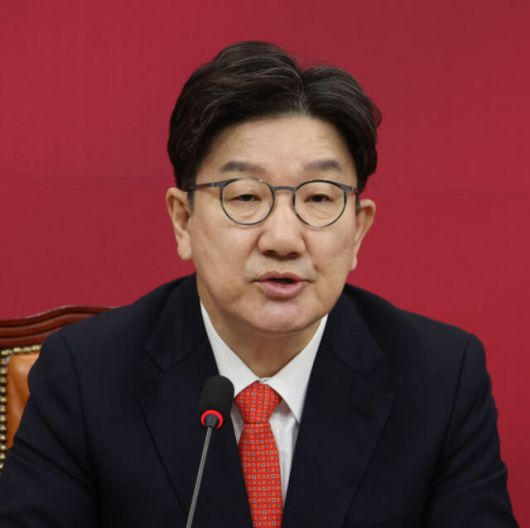 국민의힘 권성동 원내대표가 17일 국회에서 열린 비상대책위원회의에서 발언하고 있다. 뉴시스