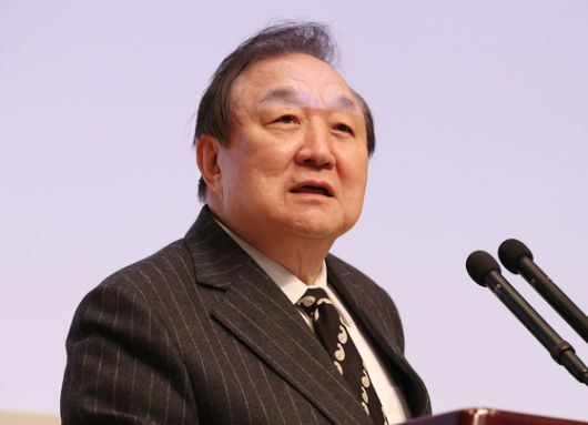 지난 10일 서울 중구 프레스센터에서 열린 ‘사상계’ 재창간 출판 기념회에서 정대철 헌정회장이 축사를 하는 모습. 연합뉴스