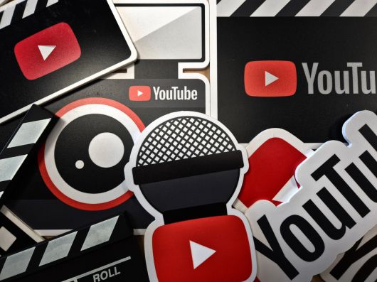 지난 25일 서울 강남구 구글코리아 오피스에 유튜브와 관련한 아이템이 놓여 있다. 김동환 기자