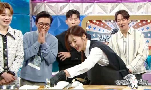 장신영이 고등학생 3학년이 된 첫째 아들의 근황을 전했다. MBC ‘라디오스타’ 방송화면 캡처