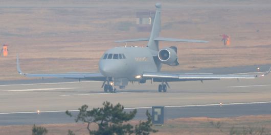한국 공군 백두 정찰기가 활주로에 착륙해서 이동하고 있다. 세계일보 자료사진