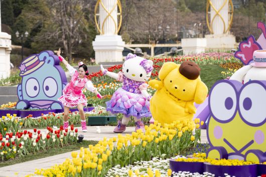 포시즌스가든에서 펼쳐지는 산리오캐릭터즈 댄스타임.