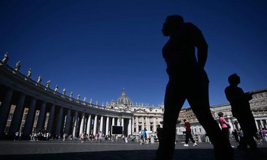 차기 교황 선출을 위한 콘클라베를 앞둔 2일 바티칸 성 베드로 광장 모습. 바티칸=AFP·연합