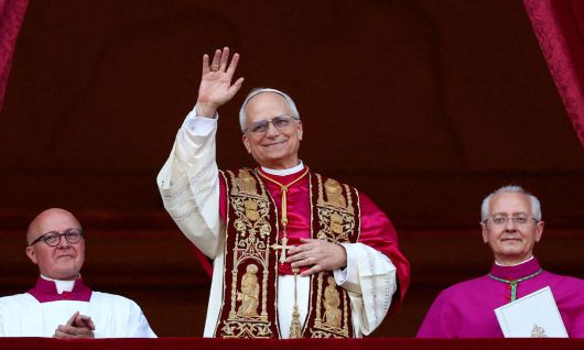 레오 14세(가운데). UPI연합뉴스