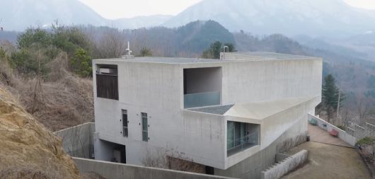 고소영이 가평 별장에 도둑이 들었던 일화를 공개했다. 유튜브 채널 '바로 그 고소영' 영상 캡처