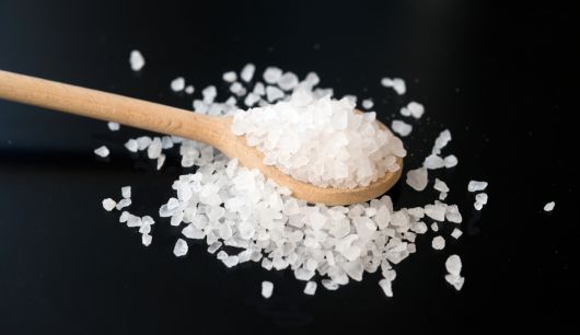 국내 연구진이 짜게 먹으면 장내 미생물이 변화해 뇌종양을 악화시킨다는 사실을 규명했다. 게티이미지뱅크