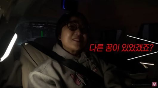 송은이가 남자 직원들의 연이은 퇴사에 난감함을 표했다. 유튜브 채널 ‘비보티비’ 캡처