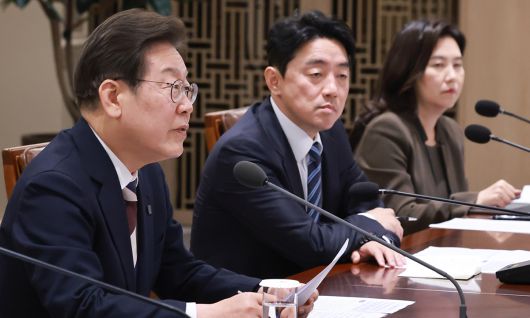 이재명 대통령이 지난 4일 서울 용산 대통령실 청사에서 열린 '비상경제점검 태스크포스(TF) 회의'에서 발언하고 있다. 뉴시스