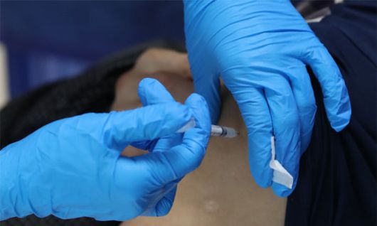 코로나19 백신접종 모습. 뉴시스