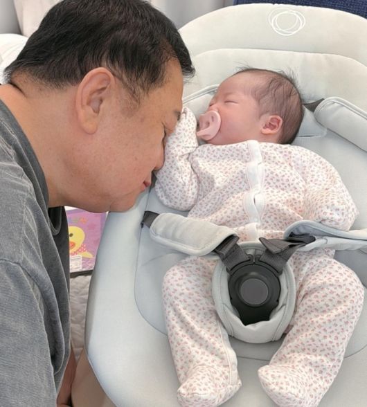이용식과 그의 손녀. 이수민 인스타그램 캡처