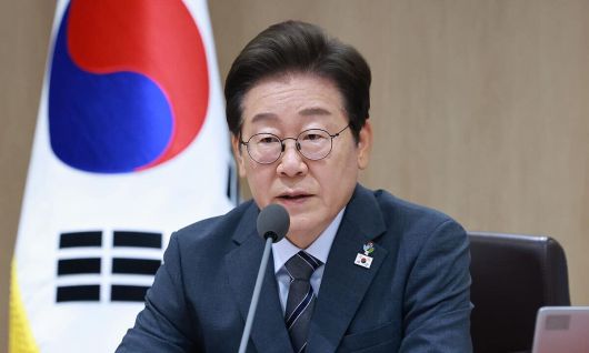 이재명 대통령이 24일 서울 용산 대통령실 청사에서 열린 국무회의를 주재하고 있다. 연합뉴스