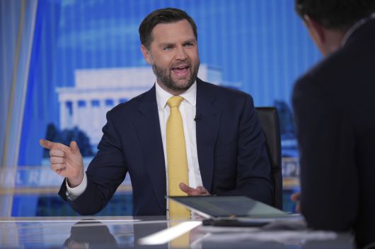 JD 밴스 미국 부통령이 폭스뉴스에 출연해 인터뷰를 하고 있다. AP연합뉴스