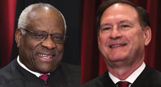 미국 연방대법원 클래런스 토머스 대법관(왼쪽)과 새뮤얼 알리토 대법관. 둘 다 공화당 행정부 시절 임명됐으며 보수 신념이 확고하다. 미 법조계에선 70대 후반의 고령인 이들이 도널드 트럼프 2기 행정부 임기 내에 용퇴함으로써 트럼프가 40∼50대 젊은 보수 법조인을 새 대법관으로 발탁해 대법원의 보수 우위 구도를 계속 이어갈 것이란 전망이 나온다. 게티이미지 제공