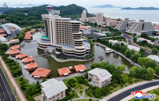 북한의 대형 해변 리조트 단지 강원도 원산 ‘갈마해안관광지구’ 전경.  조선중앙통신·연합뉴스