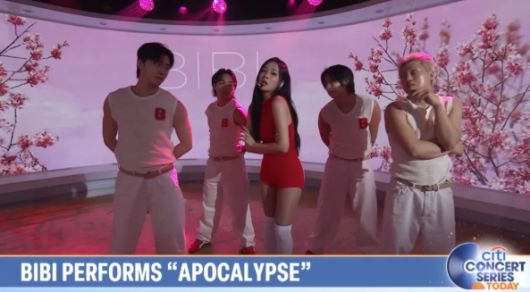 비비가 지난 달 30일(현지시간) 비비는 미국 NBC '투데이 쇼'의 음악 코너 '시티 콘서트 시리즈(City Concert Series)'에서 라이브 공연을 펼치고 있다. NBC '투데이 쇼' 방송화면 일부