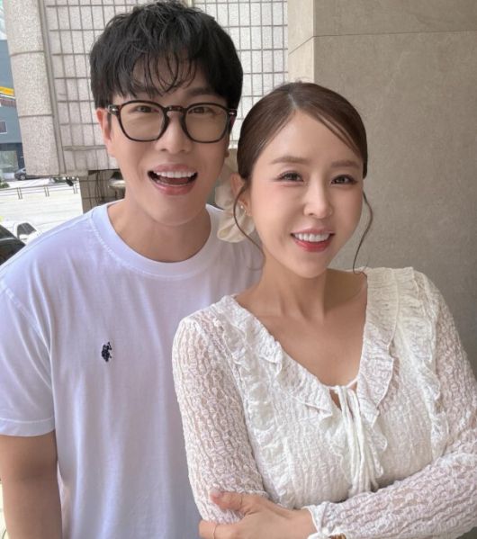 신지와 문원의 결혼에 대해 변호사가 자신의 견해를 밝혔다. 신지 인스타그램 캡처