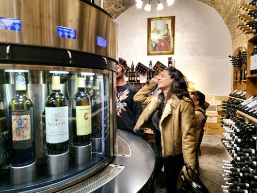 포폴로 광장 와인샵 다 리지에리(Da Rizieri). 최현태 기자