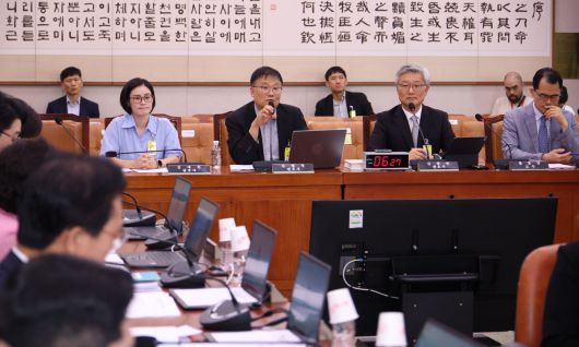 김필성 변호사가 9일 서울 여의도 국회에서 열린 법제사법위원회 전체회의 '검찰개혁 4법(검찰청 폐지법, 공소청 설치법, 중대범죄수사청 설치법, 국가수사위원회법)' 관련 공청회에서 진술인 발언을 하고 있다. 뉴시스
