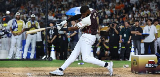 11일 대전 중구 대전한화생명볼파크에서 열린 2025 KBO리그 올스타 프라이데이 홈런더비 결승에서 삼성 디아즈가 타격하고 있다. 뉴시스