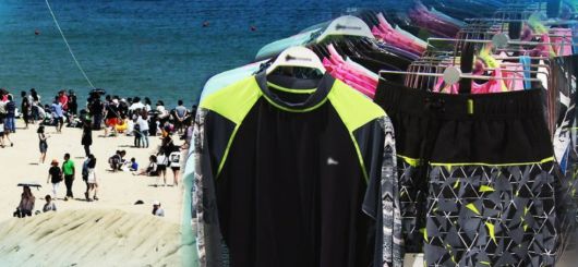 노출에 민감한 문화에서 래시가드는 사회적으로 안전하다고 여겨지는 선택지이다. 연합뉴스