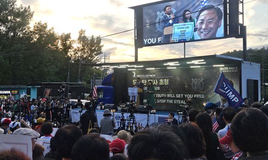 15일 서울 관악구 서울대 정문 앞에서 열린 모스 탄 전 미국 형사사법대사의 특강. 소진영 기자