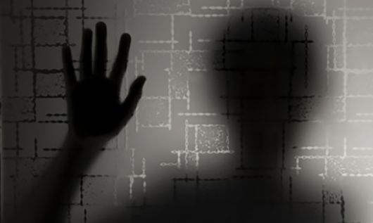 3년 넘게 아들을 고문 수준으로 학대하다 살해한 혐의로 재판에 넘겨진 친모가 중형을 선고 받았다.사진=게티이미지뱅크