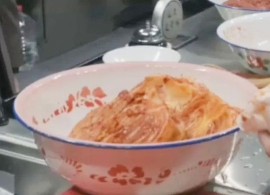 '이팡펀선' 경연 도중 김치가 등장했다. 서경덕 성신여대 교수 제공