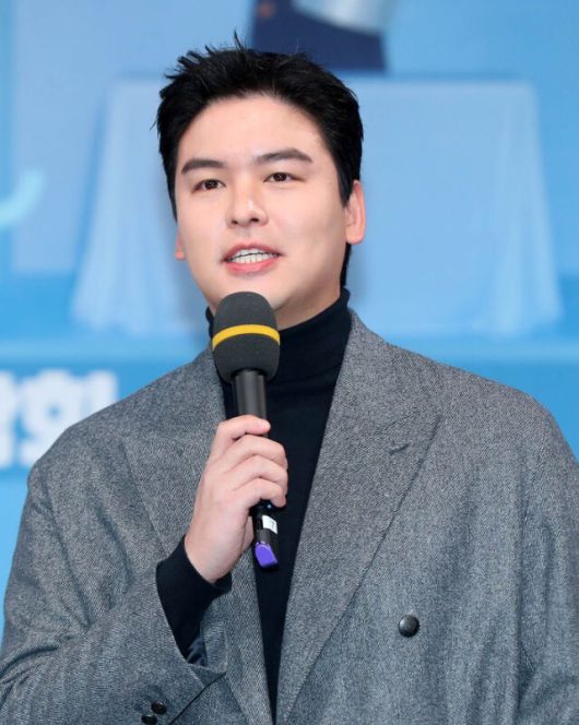 이장우가 800만원으로 입막음을 하려 한 의혹에 대해 직접 부인했다. 뉴시스