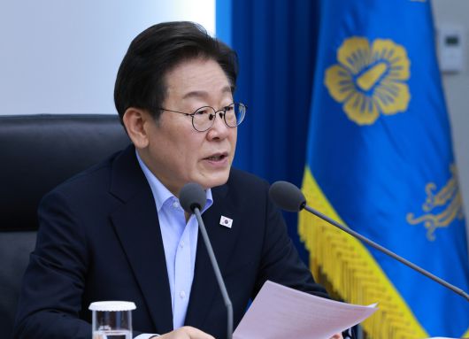 이재명 대통령이 지난달 31일 서울 용산 대통령실 청사에서 열린 제6차 수석보좌관회의에서 발언하고 있다. 뉴시스