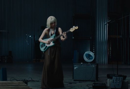 지난 7일 공개된 '선미 컴백 트레일러 : 베이스(SUNMI Comeback Trailer : Bass(ad))' 영상. 선미(SUNMI) 유튜브 공식 계정.