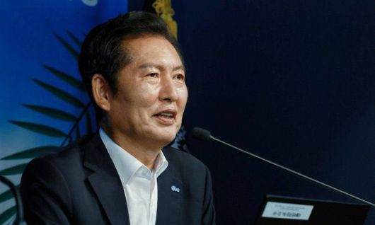 더불어민주당 정청래 대표가 8일 서울 영등포구 여의도 중앙당사 당원존에서 '당원주권정당, 당원과의 대화' 행사를 주재하고 있다. 더불어민주당 제공