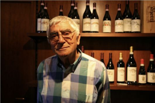 알프레도 쿠라도. 디캔터