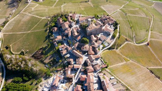 카스틸리오네 팔레토 전경.