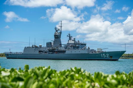 호주 해군 안작급 호위함이 항구에 입항하기 위해 해안에 근접하고 있다. 세계일보 자료사진