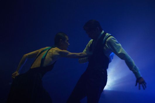 옛 대한극장을 개조한 매키탄 호텔에서 개막한 연극 ‘슬립 노 모어’의 한 장면. 이머시브 시어터(몰입형 연극) 돌풍을 불러온 작품이다. 미쓰잭슨 제공