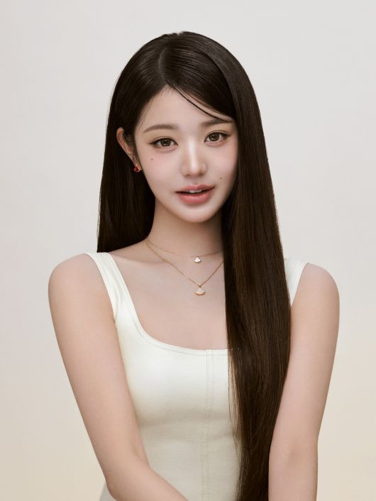 장원영이 불가리 엠버서더로 발탁됐다. 불가리 제공