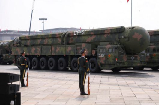 중국 대륙간탄도미사일(ICBM) ‘둥펑(東風·DF)-61’. 로이터통신