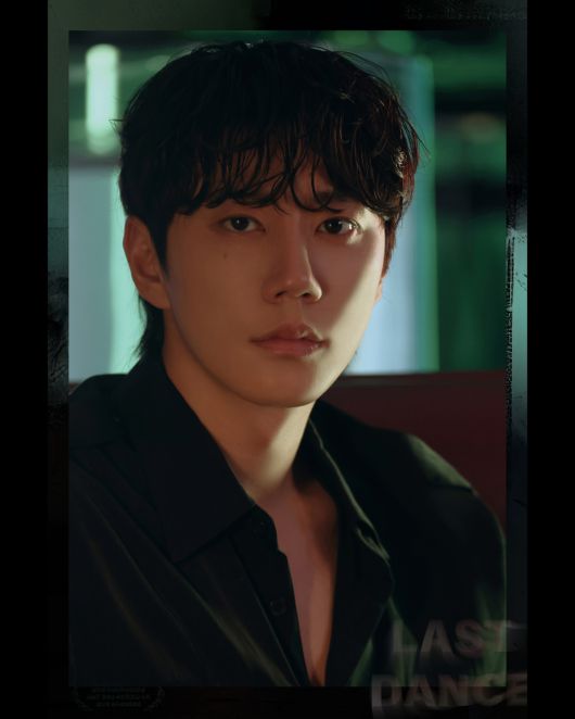 이준영이 한껏 물오른 성숙미를 자랑한다. 빌리언스 제공