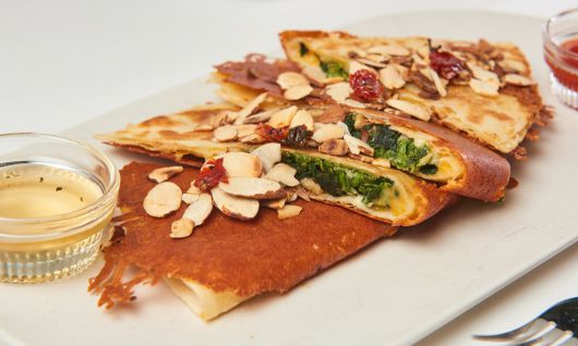 홍콩식 시금치 차슈 케사디야