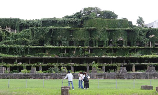 일본 니가타현 사도섬 사도광산 인근 부유선 광장. 세계유산 구역에서는 제외됐지만 많은 관광객이 찾는다. 사진은 12일 모습. 연합뉴스