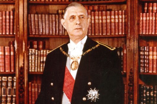 샤를 드골 전 프랑스 제5공화국 대통령(1959∼1969년 재임). 2차대전 당시 나치 독일에 저항하는 레지스탕스(자유 프랑스) 지도자였고, 전후에는 강력한 대통령제를 토대로 한 5공화국 헌법 창시를 주도했다. 엘리제궁 홈페이지