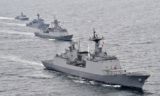 한국 해군 함정들이 기동훈련을 실시하고 있다. 세계일보 자료사진