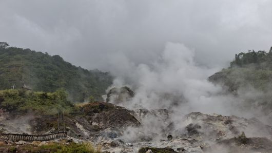 마나도 토모혼 트레킹