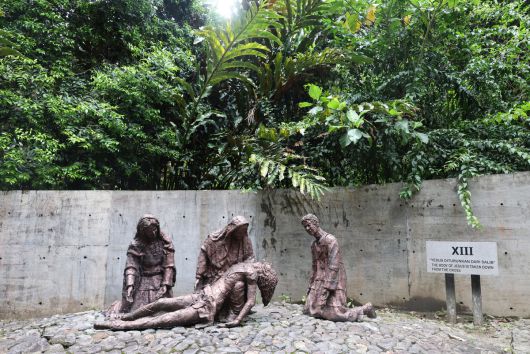 토모혼(Tomohon) '예수 고난의 길' 조형 트레킹코스