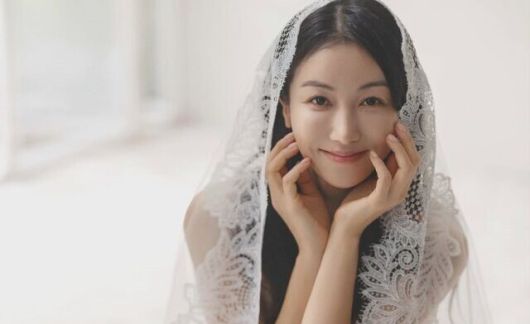 배우 김옥빈(38)이 오늘(16일) 결혼식을 올리며 새로운 출발을 맞이한다. 김옥빈 인스타그램 캡처